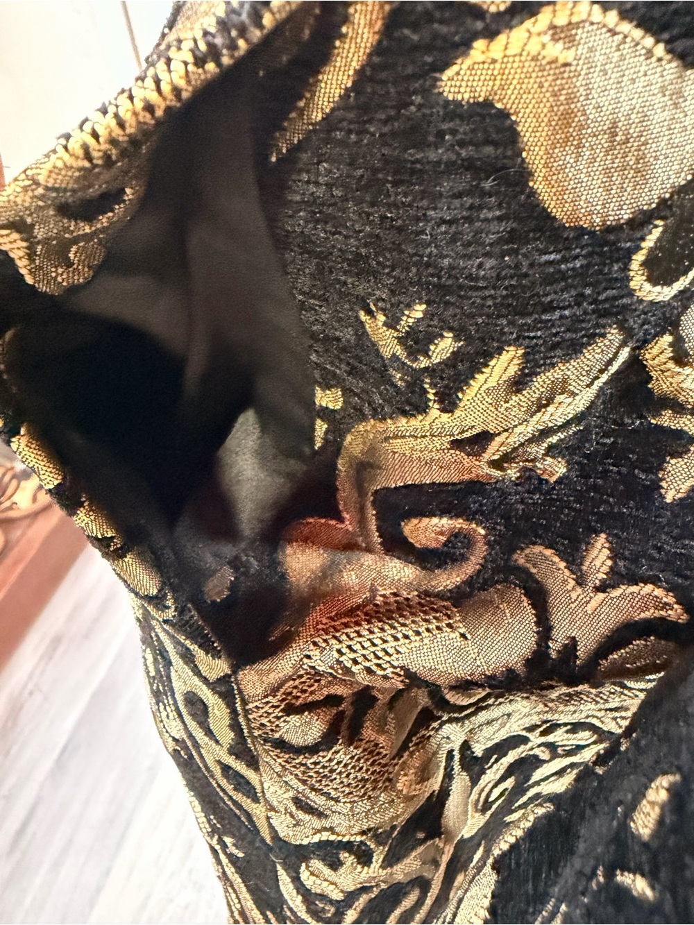 Alice + Olivia Black and Gold Brocade Jacket - Picture 10 of 11